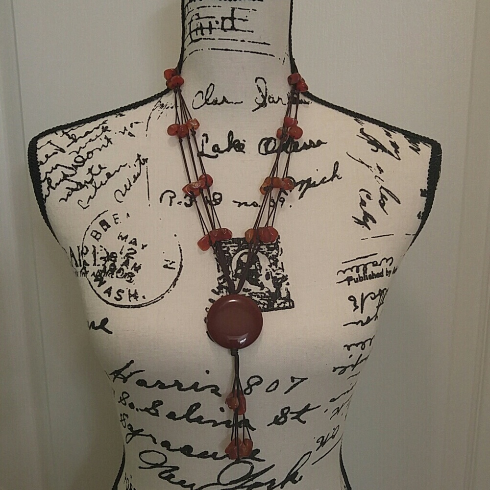 Beautiful Necklace - Picture 2 of 8